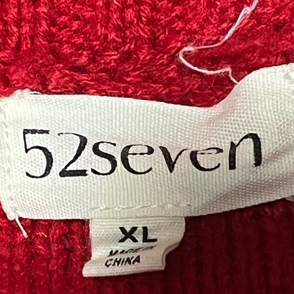 Elegant Red Fringed Knit Sweater - Picture 5 of 8